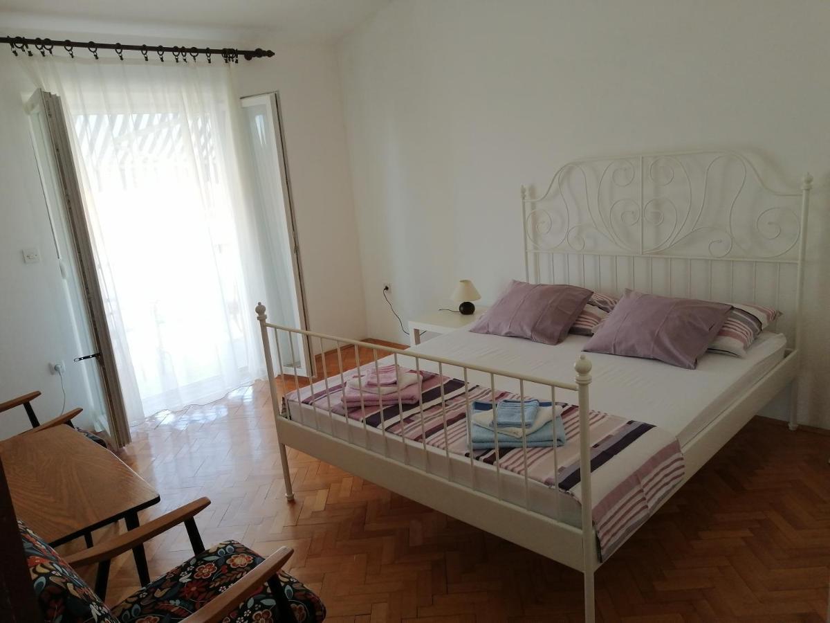 Apartments Stjepic Sukošan Eksteriør billede