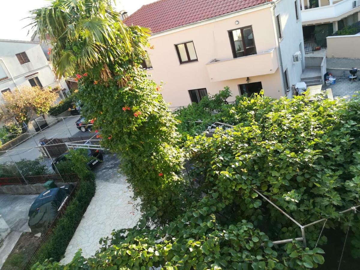 Apartments Stjepic Sukošan Eksteriør billede